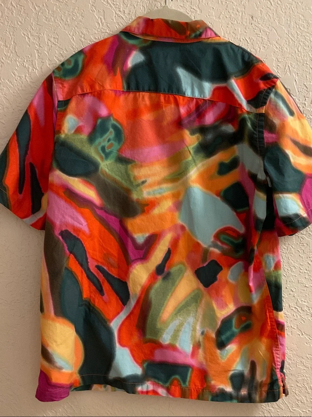 GAP Men’s Multicolor Swirl Print Short Sleeve Button-Up Shirt